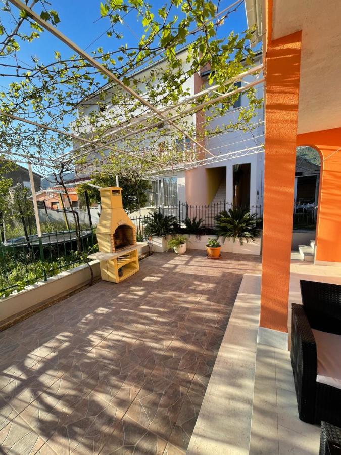 Apartment Orangerie Kastela
